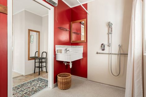 Photo of property in 21 Gordon Road, Mount Maunganui, 3116