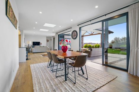 Photo of property in 86 Sunline Drive, Cambridge, 3432