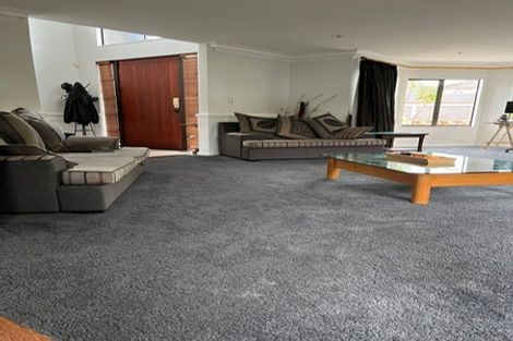 Photo of property in 11 Rosses Place, Pinehill, Auckland, 0632
