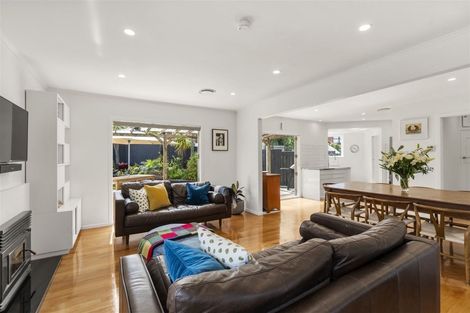 Photo of property in 50 Northboro Road, Belmont, Auckland, 0622