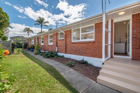 Photo of property in 1/5 Onepoto Road, Hauraki, Auckland, 0622