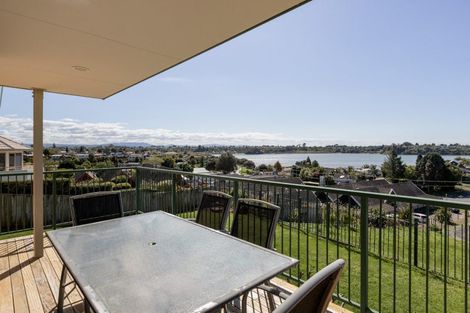 Photo of property in 32 Downing Place, Welcome Bay, Tauranga, 3112