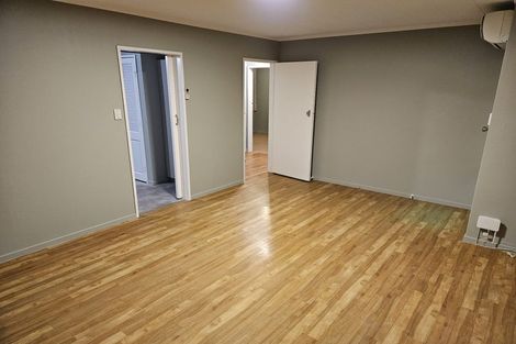 Photo of property in 51f1- Hartford Crescent, Totara Park, Upper Hutt, 5018