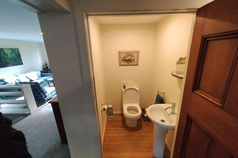 Photo of property in 261 Karaka Bay Road, Karaka Bays, Wellington, 6022