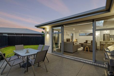 Photo of property in 7 Ciaran Close, Broomfield, Christchurch, 8042