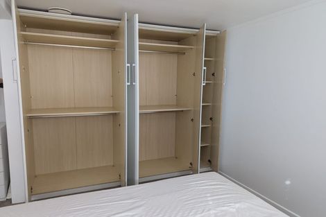 Photo of property in 28 Pupuke Road, Hillcrest, Auckland, 0627