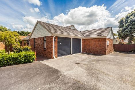 Photo of property in 1/10 Camden Place, Papatoetoe, Auckland, 2025