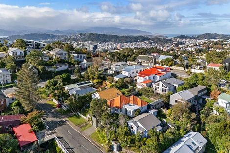 Photo of property in 7 Albemarle Road, Northland, Wellington, 6012