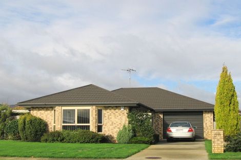 Photo of property in 15 Sunburst Court, Paraparaumu Beach, Paraparaumu, 5032