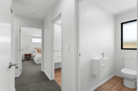 Photo of property in 2/4 Ramore Place, Redwood, 8051