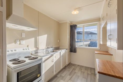 Photo of property in 6 Lake View Road, Waipukurau, 4200