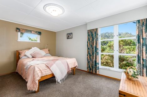 Photo of property in 43 Moores Valley Road, Wainuiomata, Lower Hutt, 5014
