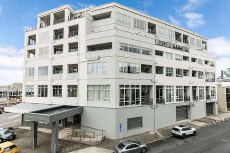 Photo of property in Stadium Garden Flats, 314/107 Thorndon Quay, Pipitea, Wellington, 6011