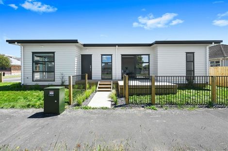 Photo of property in 2u1 Searancke Place, Fairfield, Hamilton, 3214