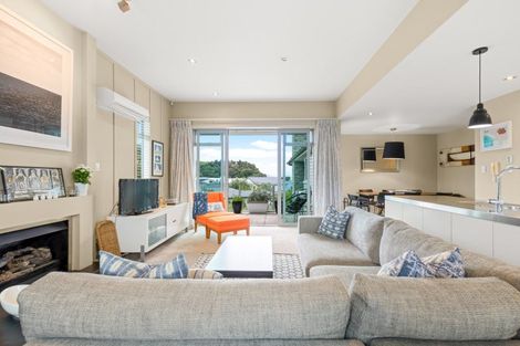 Photo of property in 9 Little Compton Mews, Snells Beach, 0920