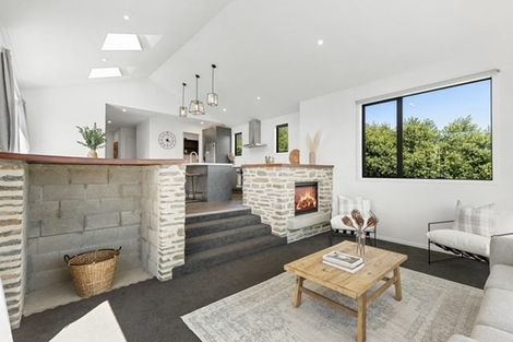 Photo of property in 13 Falconer Rise, Jacks Point, Queenstown, 9371