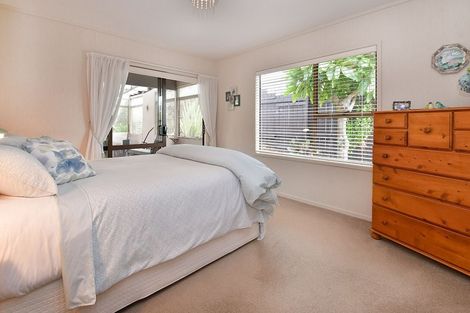 Photo of property in 11 Rosario Crescent, Red Beach, 0932