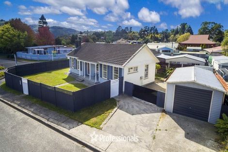 Photo of property in 62 Hillside Drive, Maoribank, Upper Hutt, 5018