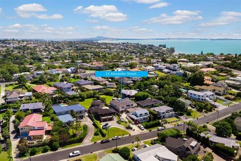 Photo of property in 21a Alexander Street, Cockle Bay, Auckland, 2014
