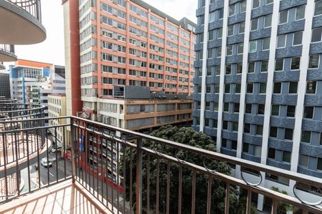 Photo of property in Atrium Towers, 6e/154 The Terrace, Wellington Central, Wellington, 6011