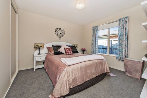 Photo of property in 11 Globe Bay Drive, Templeton, Christchurch, 8042