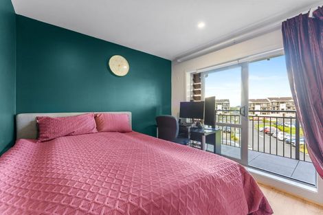 Photo of property in 14a/71 Spencer Road, Oteha, Auckland, 0632