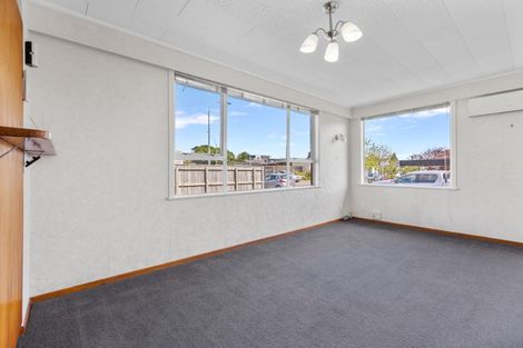 Photo of property in 1/378 Devon Street East, Strandon, New Plymouth, 4312