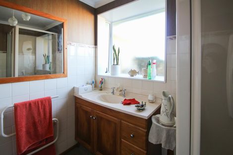 Photo of property in 11 Lismore Street, Oamaru North, Oamaru, 9400