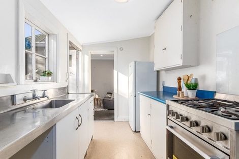 Photo of property in 4 Hanson Street, Mount Cook, Wellington, 6021