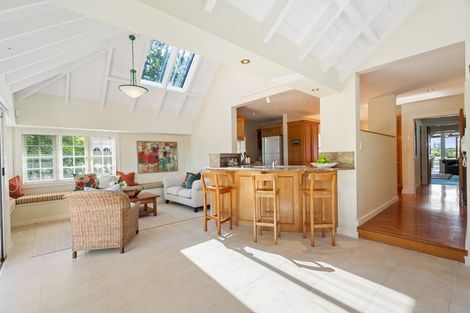 Photo of property in 7 Marine Terrace, Bayswater, Auckland, 0622