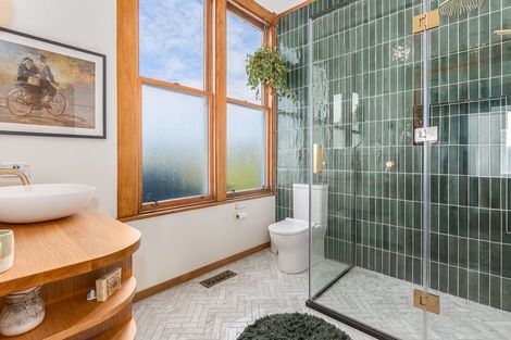 Photo of property in 25 Garden Road, Northland, Wellington, 6012