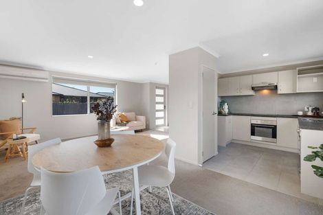 Photo of property in 16 Ripple Grove, Waiuku, 2123