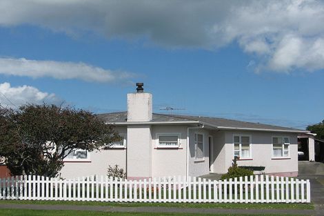 Photo of property in 44 Titoki Street, Castlecliff, Whanganui, 4501