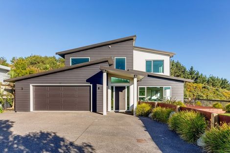 Photo of property in 26 Kilkelly Close, Tawa, Wellington, 5028