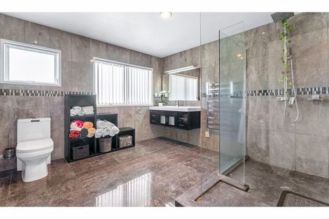 Photo of property in 42 Velma Road, Hillcrest, Auckland, 0627