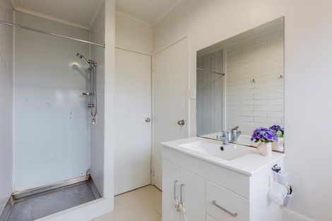 Photo of property in 114 Titirangi Road, New Lynn, Auckland, 0600