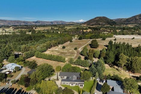 Photo of property in 289 Riverbank Road, Wanaka, 9382
