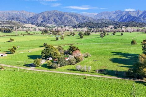 Photo of property in 230 Loop Road, East Takaka, Takaka, 7183