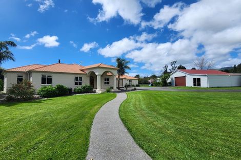 Photo of property in 1095 Queen Street East, Levin, 5571