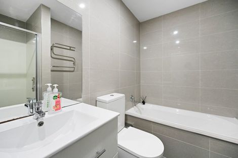 Photo of property in 2u3 Rosalind Street, Deanwell, Hamilton, 3206