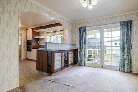 Photo of property in 38 Peters Avenue, Cloverlea, Palmerston North, 4412