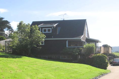 Photo of property in 17 Laingfield Terrace, Laingholm, Auckland, 0604