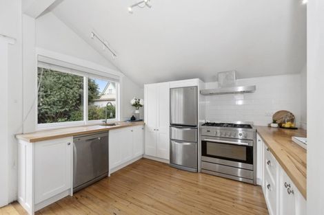 Photo of property in 36 Naylor Street, Hamilton East, Hamilton, 3216