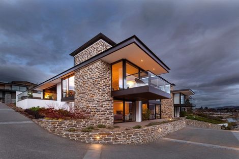 Photo of property in 4 Bay Rise, Wanaka, 9305