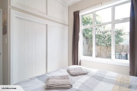 Photo of property in 4 Cleveland Street, Edgeware, Christchurch, 8013