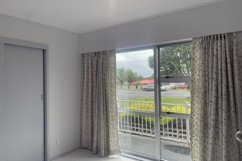 Photo of property in 423 Don Buck Road, Massey, Auckland, 0614
