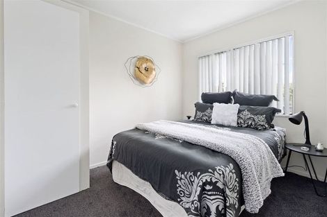 Photo of property in 2/13 John Street, Mangere East, Auckland, 2024