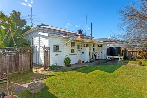 Photo of property in 384 Aberdeen Road, Gisborne, 4010