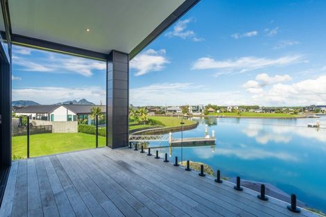 Photo of property in 25 Waitemata Drive, One Tree Point, 0118