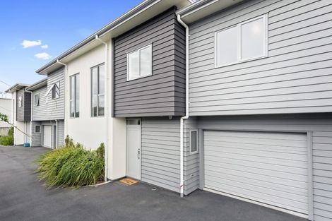 Photo of property in 144u2 Old Farm Road, Hamilton East, Hamilton, 3216